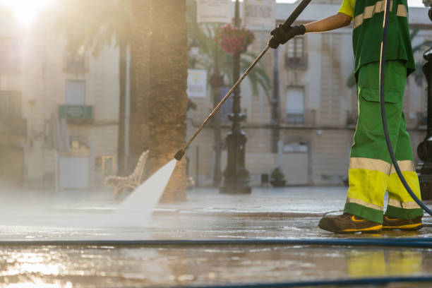 Best Pool Deck Cleaning  in Benwood, WV